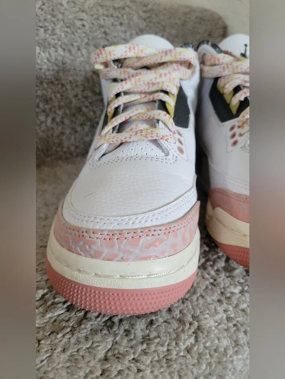 Air Jordan 3 Retro GS 'Vintage Floral' sneaker  Size 5Y